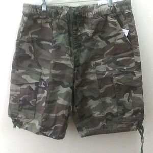 YMI Women's Cargo Camouflage Shorts Size XL